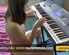 Playing the keyboard in the nude